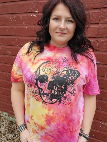 Butterflower Skull ice-dyed tee